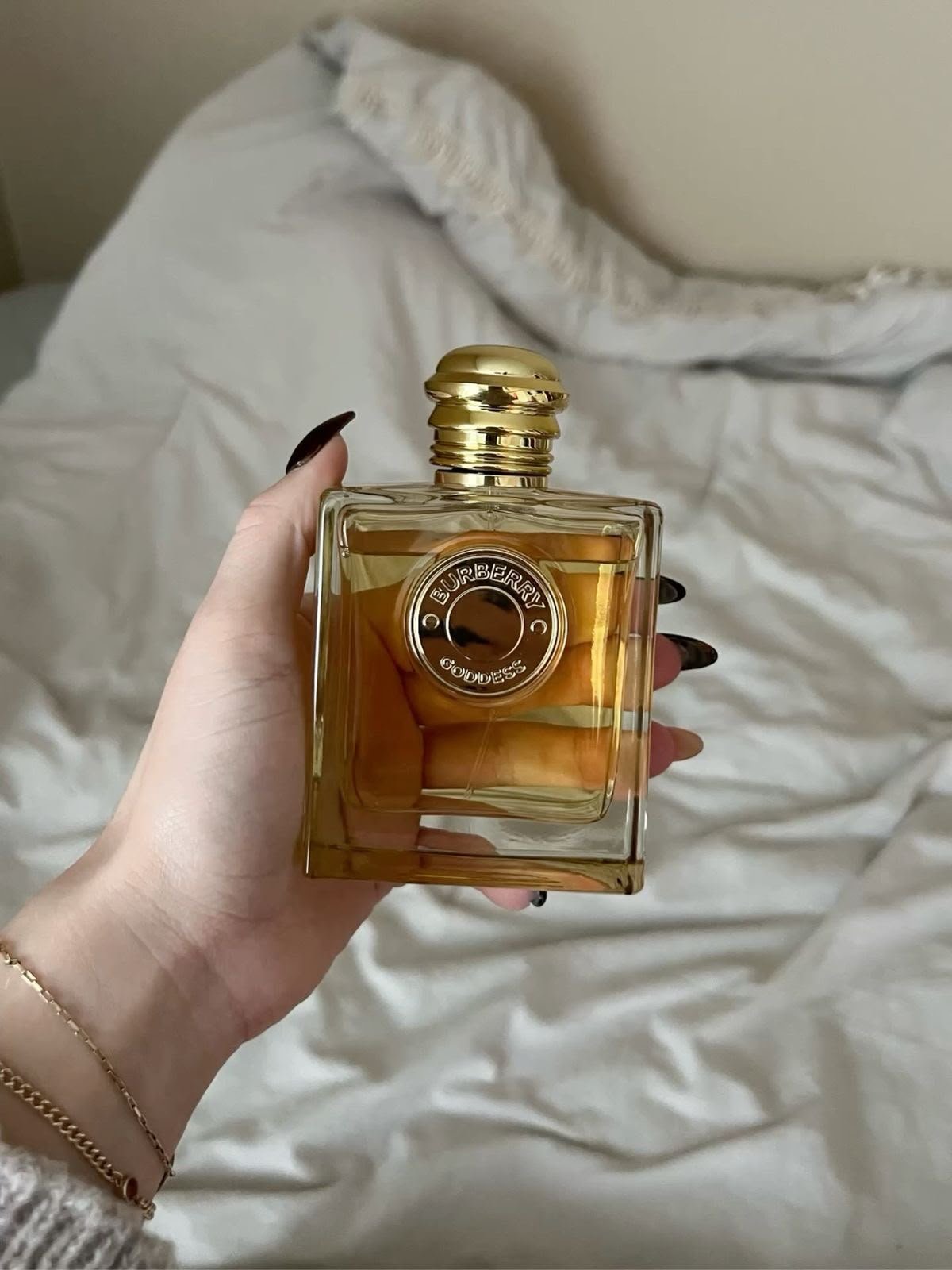WhatsApp Image 2026-07-03 at 10.29.18 PM (2) برفان burberry goddess اماراتي 100 ملل - الصورة 1